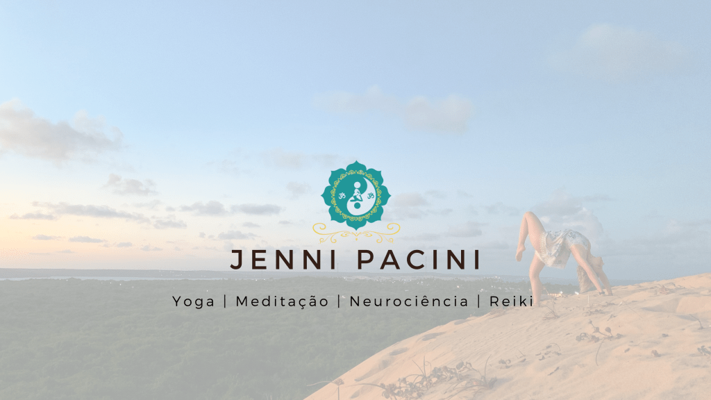 Tenho um canal no YouTube, com vídeos de aulas de yoga, e com uma série "Resenhas no tapete" com o intuito de transmitir insights sobre assuntos da vida. 